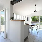 203 L'environnementale With Pool וילה