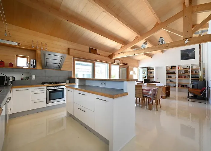 203 L'environnementale With Pool Вилла *