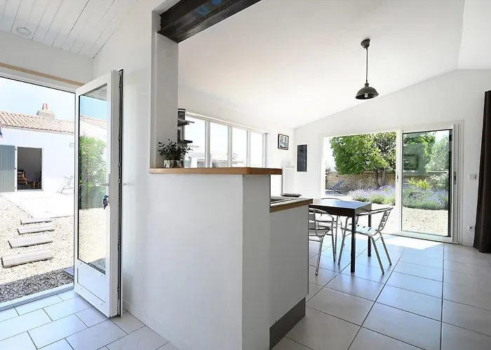 203 L'environnementale With Pool Вилла